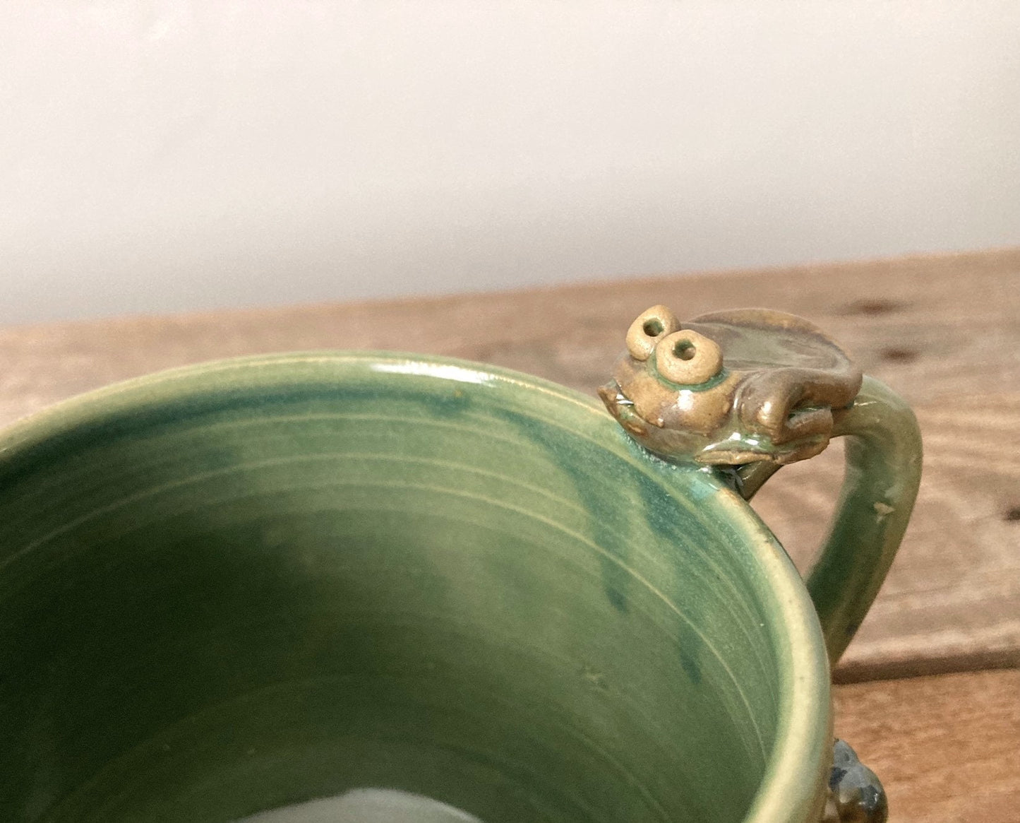 Tazza in gres "Rana e more" - gres - IN PRODUZIONE