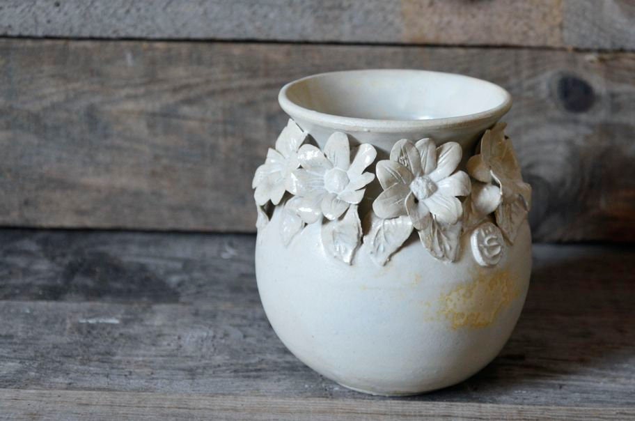 Vaso sferico bianco "Margherite"