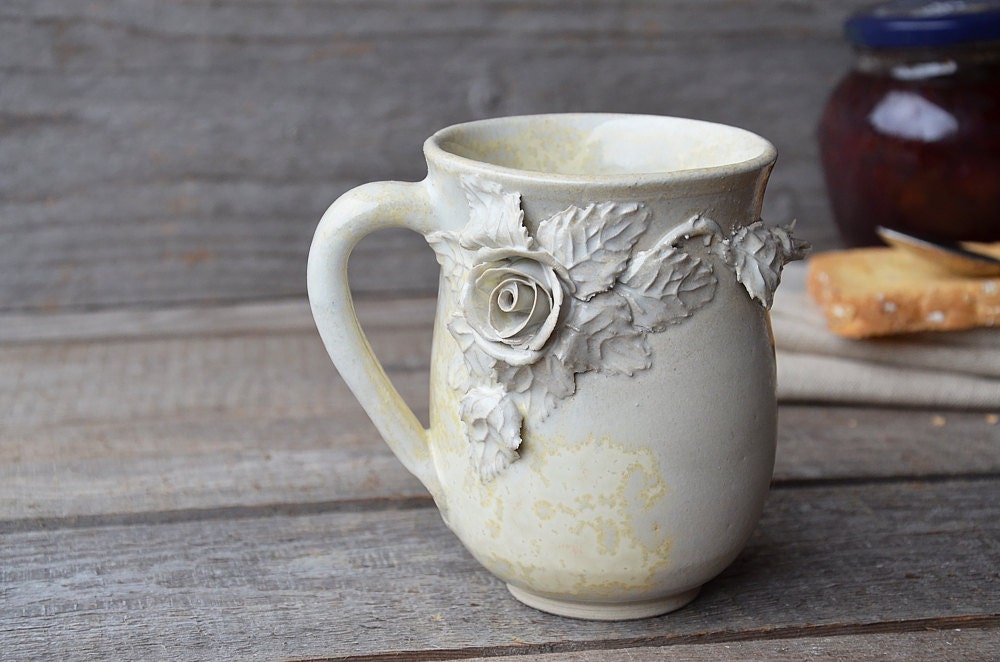 Alice Tazza in gres color crema con rose - 2' design
