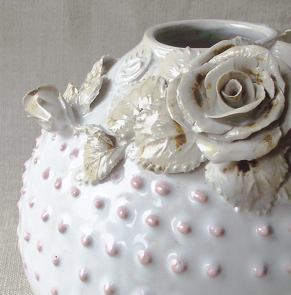 Vaso con rose e puntini rosa in gres - SU ORDINAZIONE