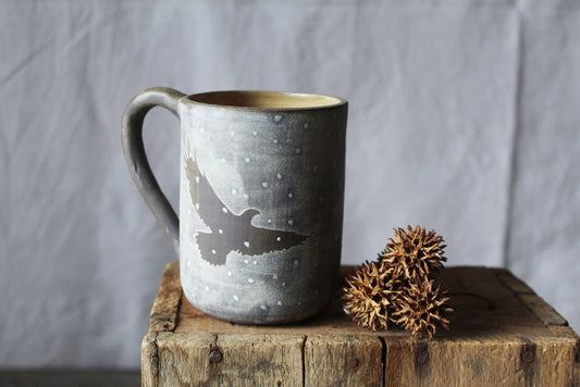 Tazza in gres  "Un'aquila nella neve"  -  gres -