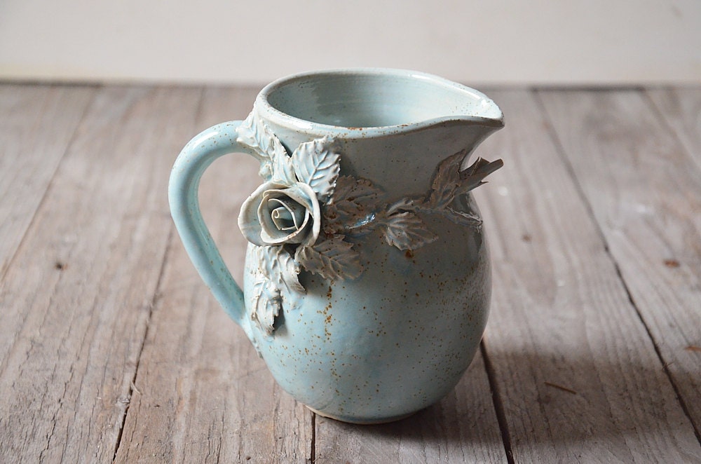 Set "Alice nel paese delle meraviglie" - SU ORDINAZIONE -Teiera, lattiera. zuccheriera, cucchiaino in gres azzurro granito con rose e foglie