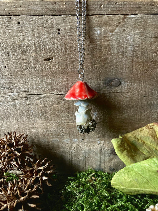 Amanite - Collana con un fungo in gres