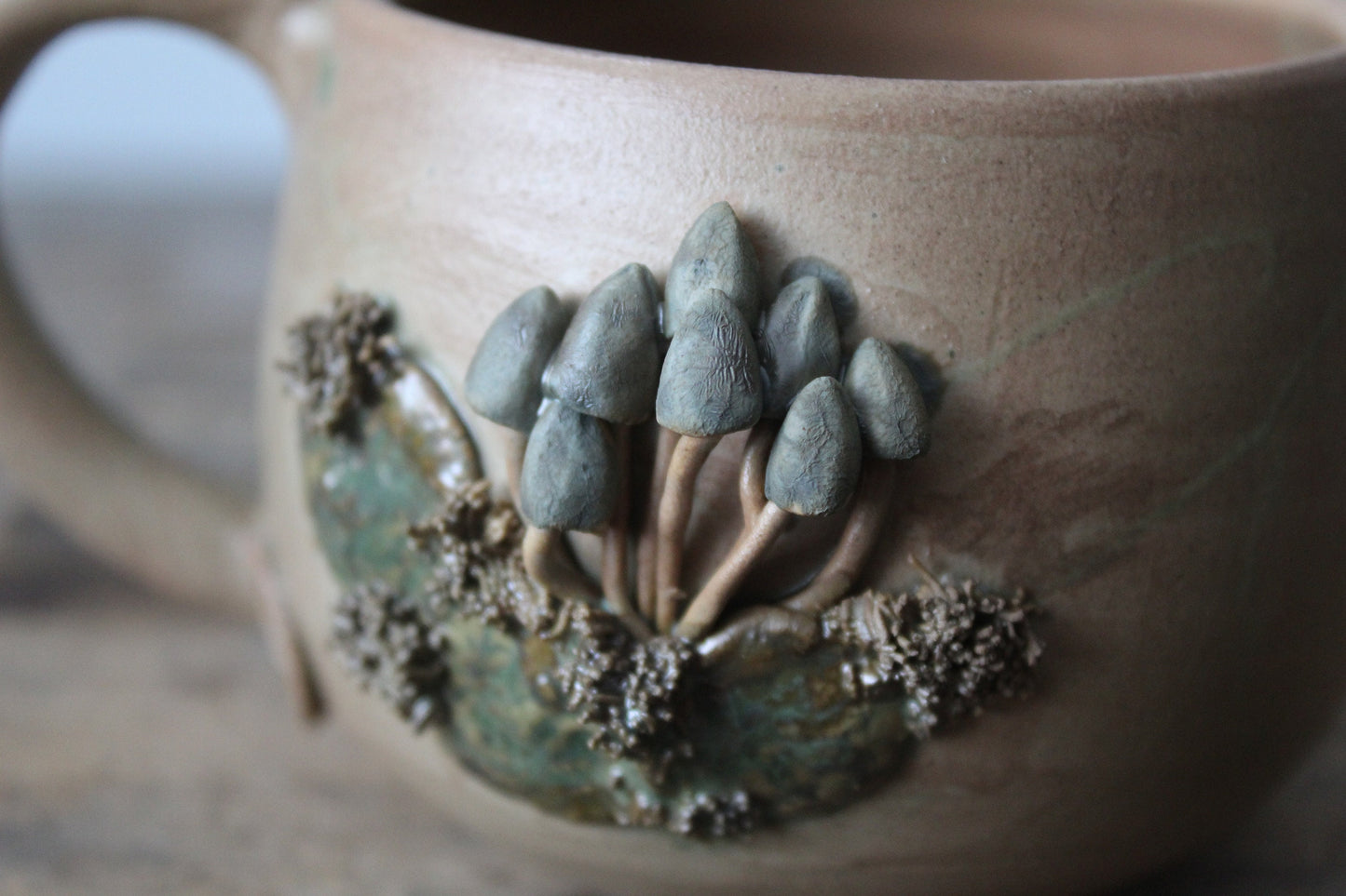 Tazza in gres  con funghetti blue  -  gres