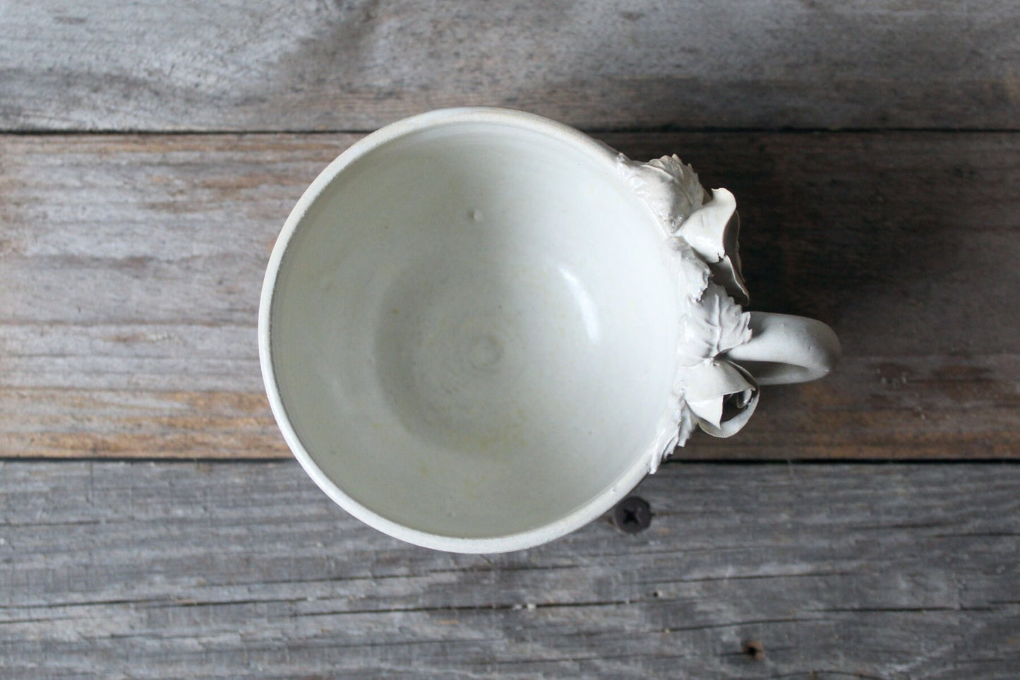 Alice - Tazza in gres avorio  con rose  senza puntini -   SU ORDINAZIONE - design 1