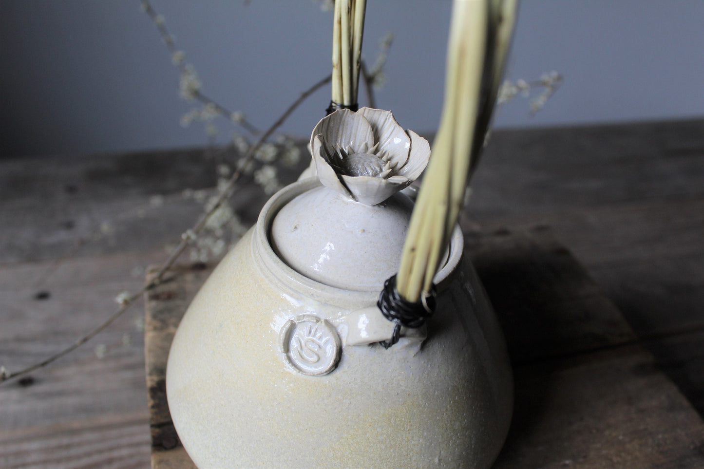 Set Teiera in gres "Anemone" + due tazze