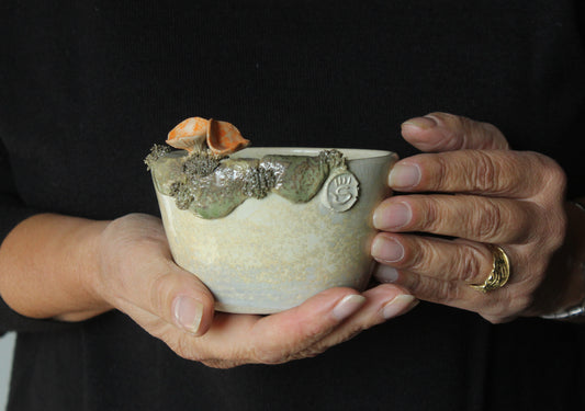 ciotola in gres color avorio con cantharellus
