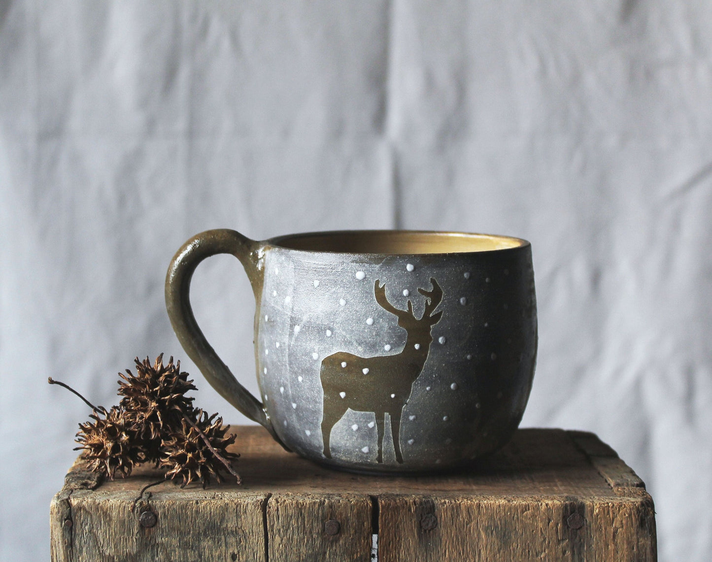 Tazza in gres  "Il cervo che guarda "  -  gres -