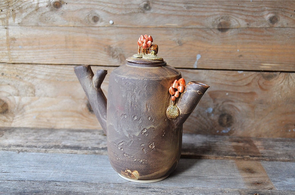 Teiera in gres -  marrone con funghi e lumachina - gres