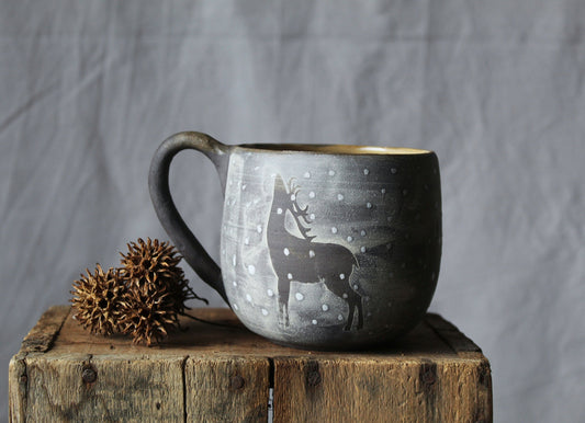 Tazza in gres  "Il cervo che annusa l'aria "  -  gres -