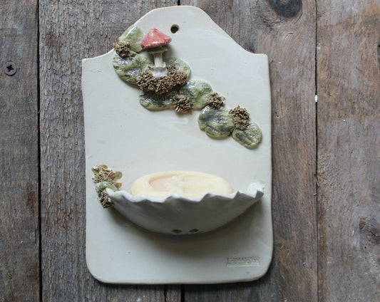 Porta sapone da appendere con amanite e muschio
